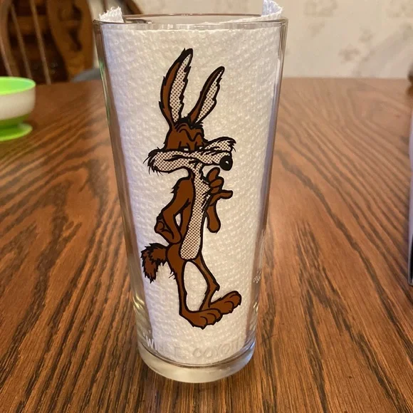 Vintage Looney Tunes Warner Brothers 1970’s Pepsi Collector Glasses - Picture 2 of 11